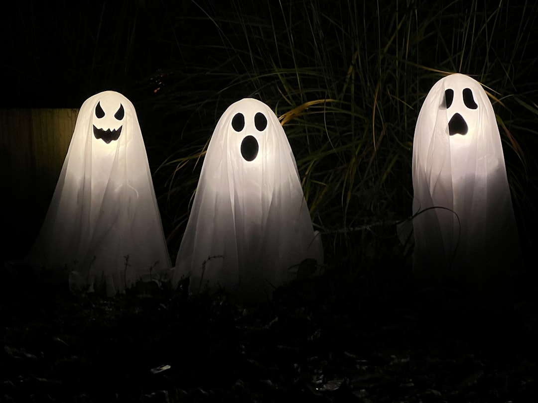 découvrez notre revue complète de ghost cms, une plateforme moderne et performante pour la création de blogs et sites web, axée sur la simplicité et la rapidité.