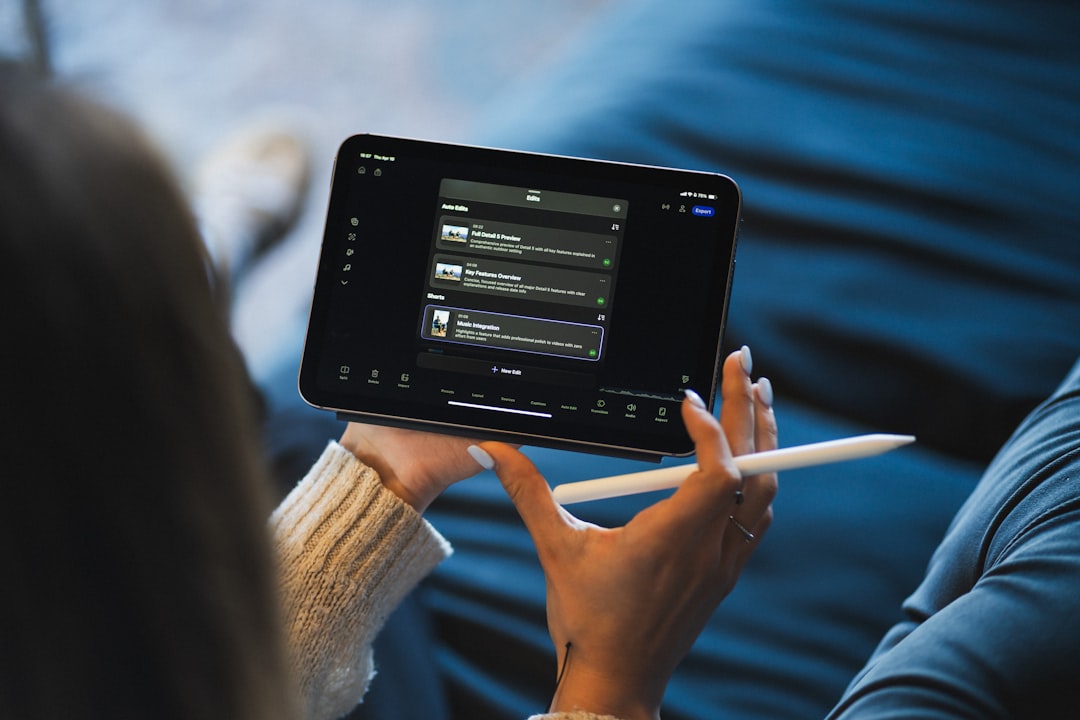 découvrez comment l'édition vidéo assistée par ia révolutionne le montage en simplifiant la création de contenus vidéo de haute qualité, rapide et accessible à tous.