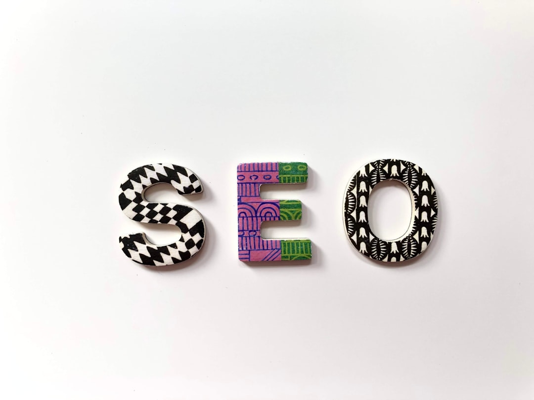 expert seo spécialisé dans l'optimisation des moteurs de recherche pour améliorer la visibilité et le classement de votre site web.