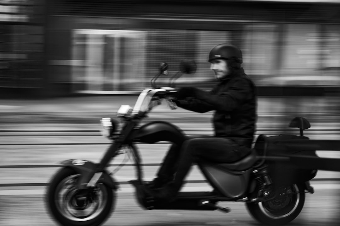 découvrez notre sélection de motos électriques 125 cm³ alliant performance, écologie et design moderne pour une conduite urbaine optimale.